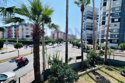 LEVANTENDEN SİTE İÇİ MERKEZİ KONUMDA 3+1