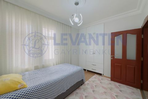 LEVANTEN'DEN SİTE İÇİNDE KOMBİLİ, CAM BALKONLU 3+1 SATILIK DAİRE