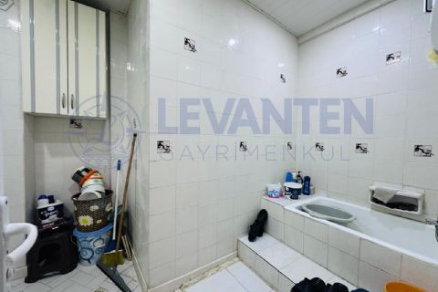 LEVANTENDEN SOLİ CENTER YAKIN İÇİ BAKIMLI 3+1 DAİRE