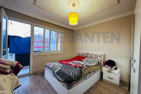LEVANTENDEN SOLİ CENTER YAKIN İÇİ BAKIMLI 3+1 DAİRE