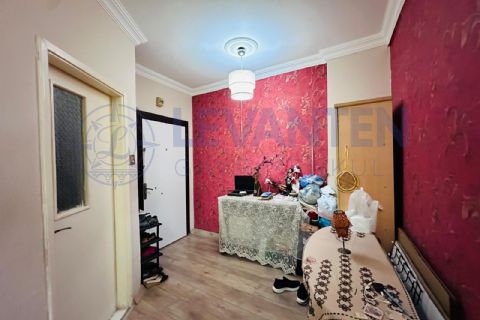 LEVANTENDEN SOLİ CENTER YAKIN İÇİ BAKIMLI 3+1 DAİRE