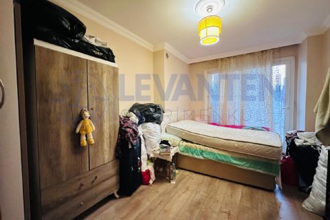 LEVANTENDEN SOLİ CENTER YAKIN İÇİ BAKIMLI 3+1 DAİRE
