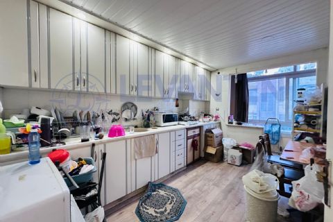 LEVANTENDEN SOLİ CENTER YAKIN İÇİ BAKIMLI 3+1 DAİRE