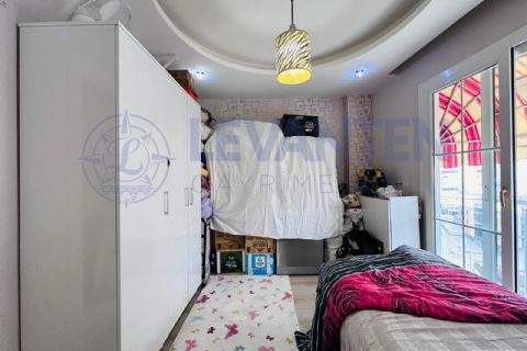 LEVANTENDEN SOLİ CENTERA YAKIN SİTE İÇİ HAVUZLU 3+1