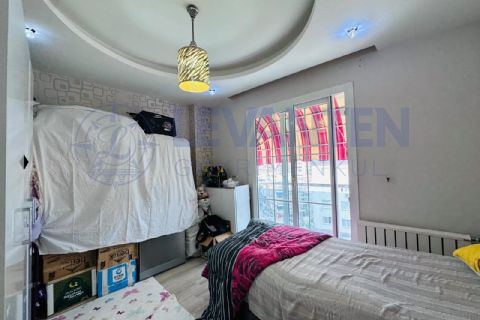 LEVANTENDEN SOLİ CENTERA YAKIN SİTE İÇİ HAVUZLU 3+1