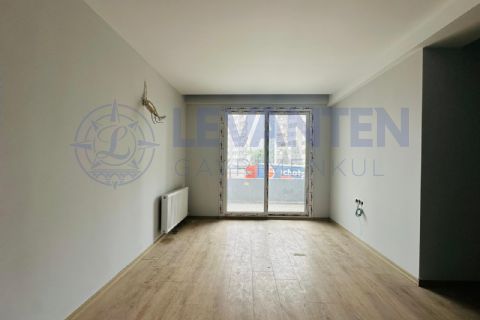 LEVANTENDEN TECE DENİZ MAH.DE ANAYOLA YAKIN SIFIR 2+1