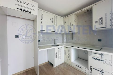 LEVANTEN'DEN TECE'DE DENİZE YAKIN HAVUZLU SIFIR 1+1