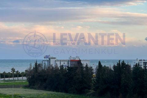 LEVANTENDEN TECEDE SIFIR HAVUZLU DENİZE YAKIN 1+1
