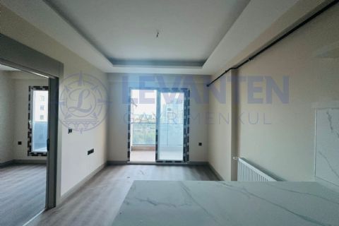 LEVANTENDEN TECEDE SIFIR HAVUZLU DENİZE YAKIN 1+1