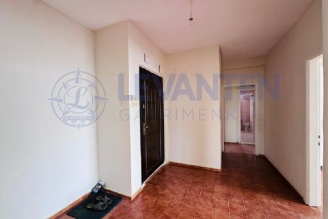 LEVANTEN'DEN TEK BLOK CEPHE AÇIK FERAH 3+1