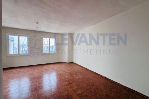 LEVANTEN'DEN TEK BLOK CEPHE AÇIK FERAH 3+1