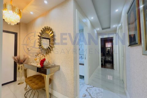 LEVANTENDEN TEK BLOK CEPHELERİ AÇIK KOMBİ GÖZDE KREŞ CİVARI 3+1