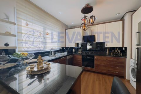 LEVANTENDEN TEK BLOK CEPHELERİ AÇIK KOMBİ GÖZDE KREŞ CİVARI 3+1
