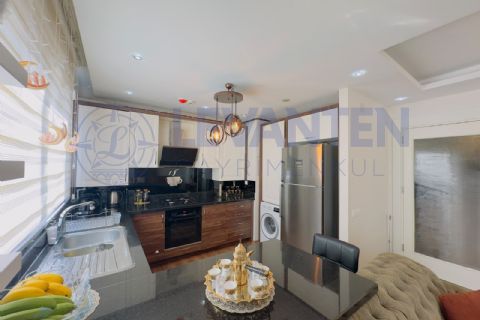 LEVANTENDEN TEK BLOK CEPHELERİ AÇIK KOMBİ GÖZDE KREŞ CİVARI 3+1