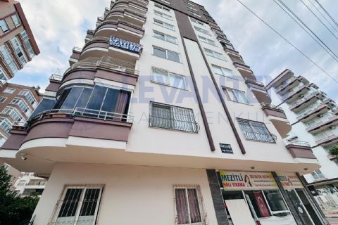LEVANTENDEN TEK BLOK GENİŞ OTURUM ÇİFT BANYO 3+1 SATILIK