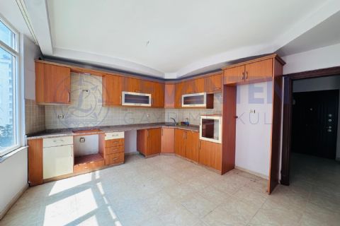 LEVANTENDEN TEK BLOK GENİŞ OTURUM ÇİFT BANYO 3+1 SATILIK