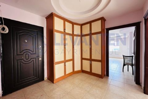 LEVANTENDEN TEK BLOK GENİŞ OTURUM ÇİFT BANYO 3+1 SATILIK