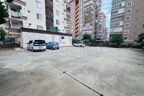 LEVANTENDEN TEK BLOK GENİŞ OTURUM ÇİFT BANYO 3+1 SATILIK