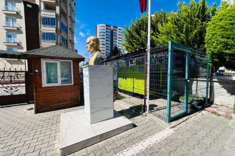 LEVANTENDEN TEK BLOK HAVUZ CAM BALKON KOMBİ 3+1 SATILIK