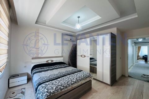 LEVANTENDEN TEK BLOK HAVUZ CAM BALKON KOMBİ 3+1 SATILIK