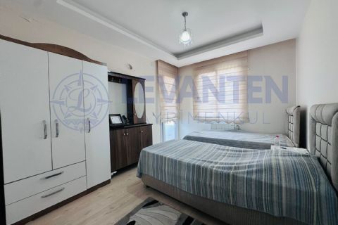 LEVANTENDEN TEK BLOK HAVUZ CAM BALKON KOMBİ 3+1 SATILIK