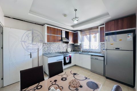 LEVANTENDEN TEK BLOK HAVUZ CAM BALKON KOMBİ 3+1 SATILIK
