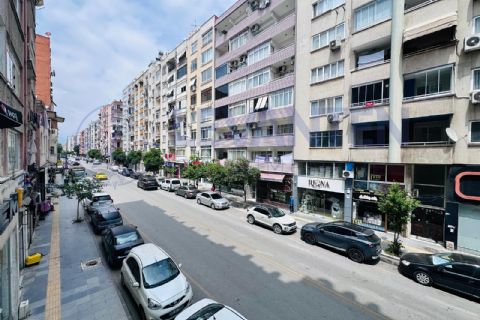 LEVANTENDEN TEK BLOK KONUMU İYİ GENİŞ KOMBİLİ HER KAT TEK 3+1