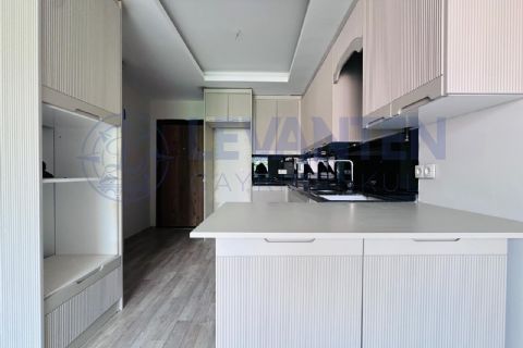 LEVANTENDEN TEK BLOK SOLİ CENTERA YAAKIN 2+1