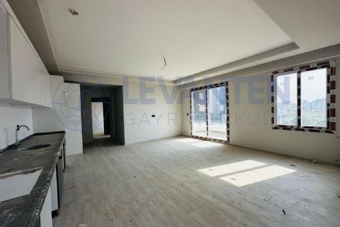 LEVANTENDEN TÖMÜKTE DENİZE YÜRÜME MESAFESİNDE AQUA HAVUZLU 2+1