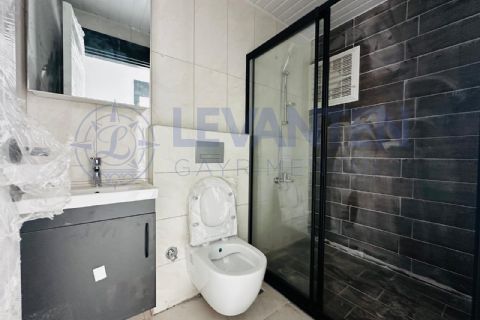 LEVANTENDEN TÖMÜKTE DENİZE YÜRÜME MESAFESİNDE AQUA HAVUZLU 2+1