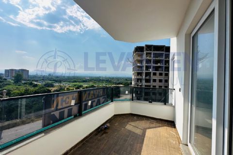 LEVANTENDEN TÖMÜKTE DENİZE YÜRÜME MESAFESİNDE AQUA HAVUZLU 2+1