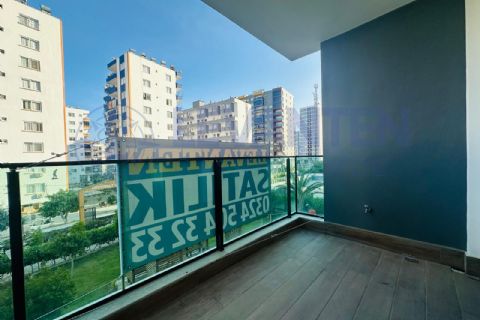 LEVANTEN'DEN TÖMÜKTE FULL SOSYAL TESİSLİ SATILIK SIFIR 1+1