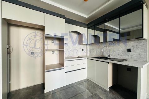 LEVANTEN'DEN TÖMÜKTE FULL SOSYAL TESİSLİ SATILIK SIFIR 1+1