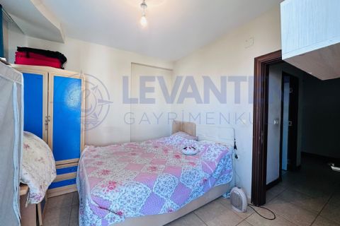 LEVANTENDEN ÜNİVERSİTE CD YOLA SIFIR CEPHELERİ AÇIK 1+1 HAVUZLU