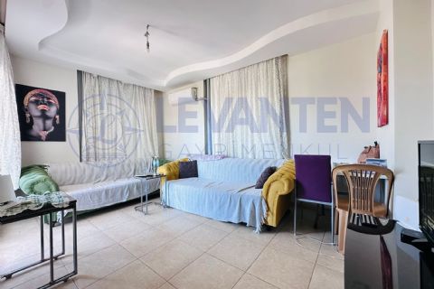 LEVANTENDEN ÜNİVERSİTE CD YOLA SIFIR CEPHELERİ AÇIK 1+1 HAVUZLU