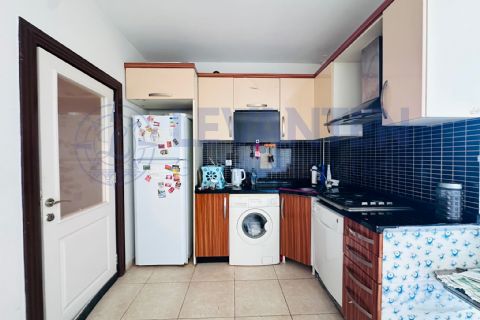 LEVANTENDEN ÜNİVERSİTE CD YOLA SIFIR CEPHELERİ AÇIK 1+1 HAVUZLU