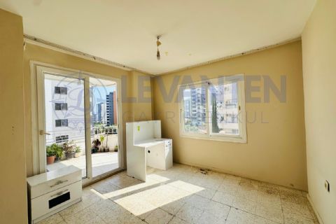 Mezitli'de Site İçi, Cepheleri Açık 3+1 Kiralık Daire