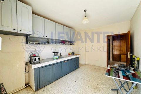 Mezitli'de Site İçi, Cepheleri Açık 3+1 Kiralık Daire