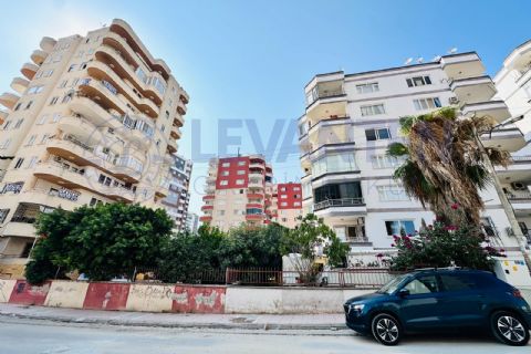 Mezitli'de Site İçi, Cepheleri Açık 3+1 Kiralık Daire